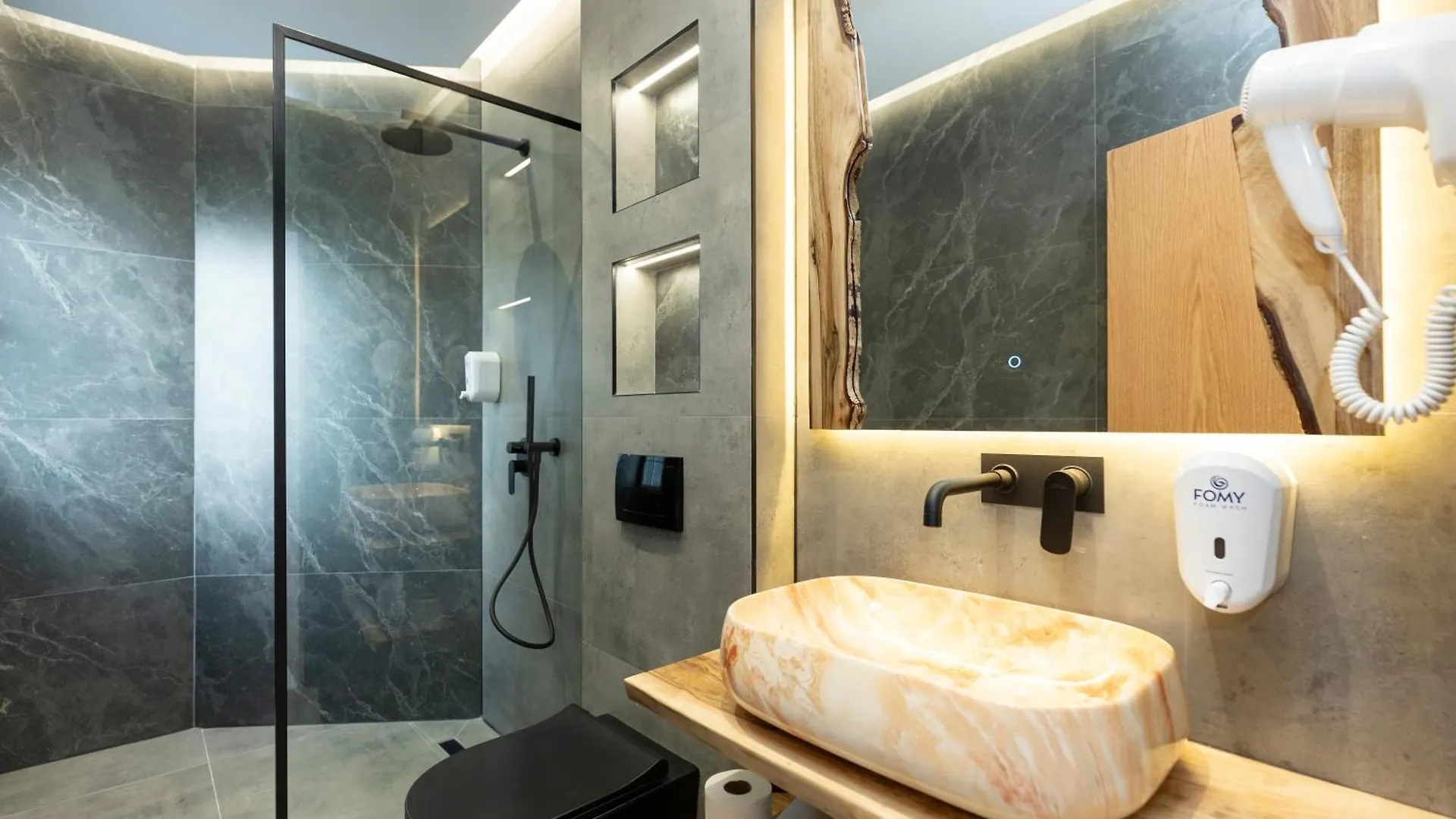 ****  Hotel Joni Ksamil Albania